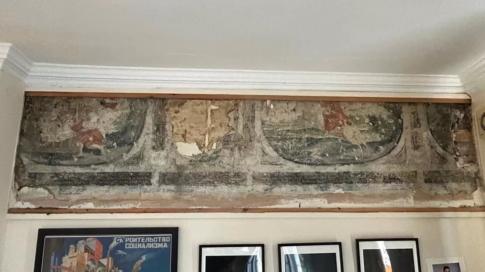 Luke Budworth found this 17th-century wall painting hidden behind paneling in his York home. Photo courtesy of Luke Budworth.