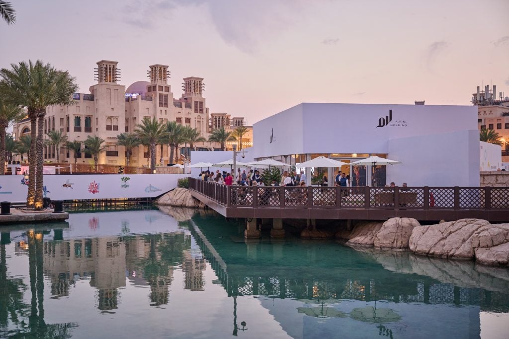 Holding Lounge, exterior view, Art Dubai 2023, until 5 March, Madinat Jumeirah, Dubai, United Arab Emirates. Photo by Spark Media for Art Dubai.