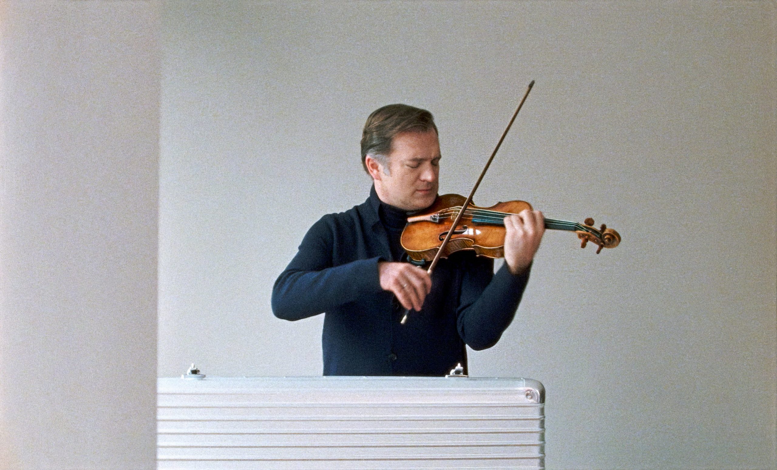 Renaud Capuçon plays his 1737 ‘Panette Stern’ built by Guarneri ‘del Gesù. Courtesy of Rimowa.