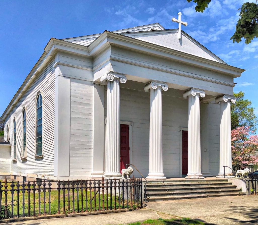 Russell Warren, St. Mark’s Church, Warren, Rhode Island (1830). Photo courtesy of Buildings of New England.