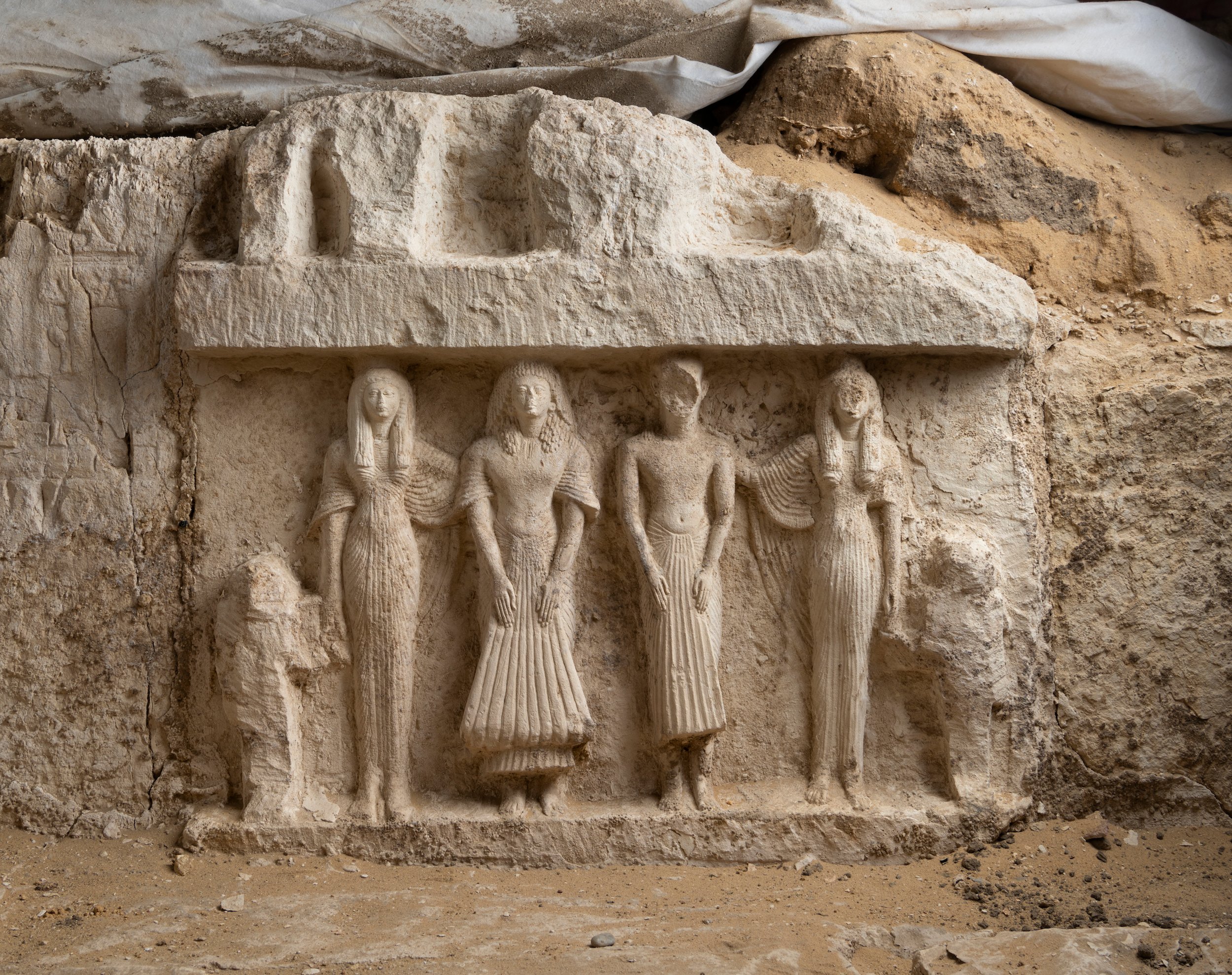 Women in a Temple of Death - Archaeology Magazine
