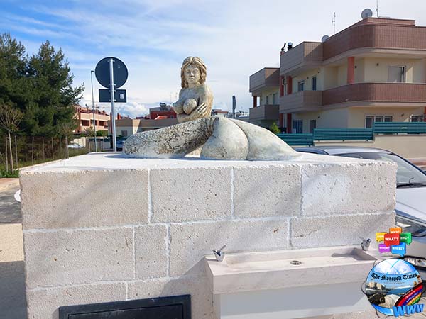 <em>Il Mare</em> (2023). The sculpture by Luigi Rosso art school students, has been criticized for its large boobs and butt. Photo courtesy of <em>Monopoli Times</em>. 