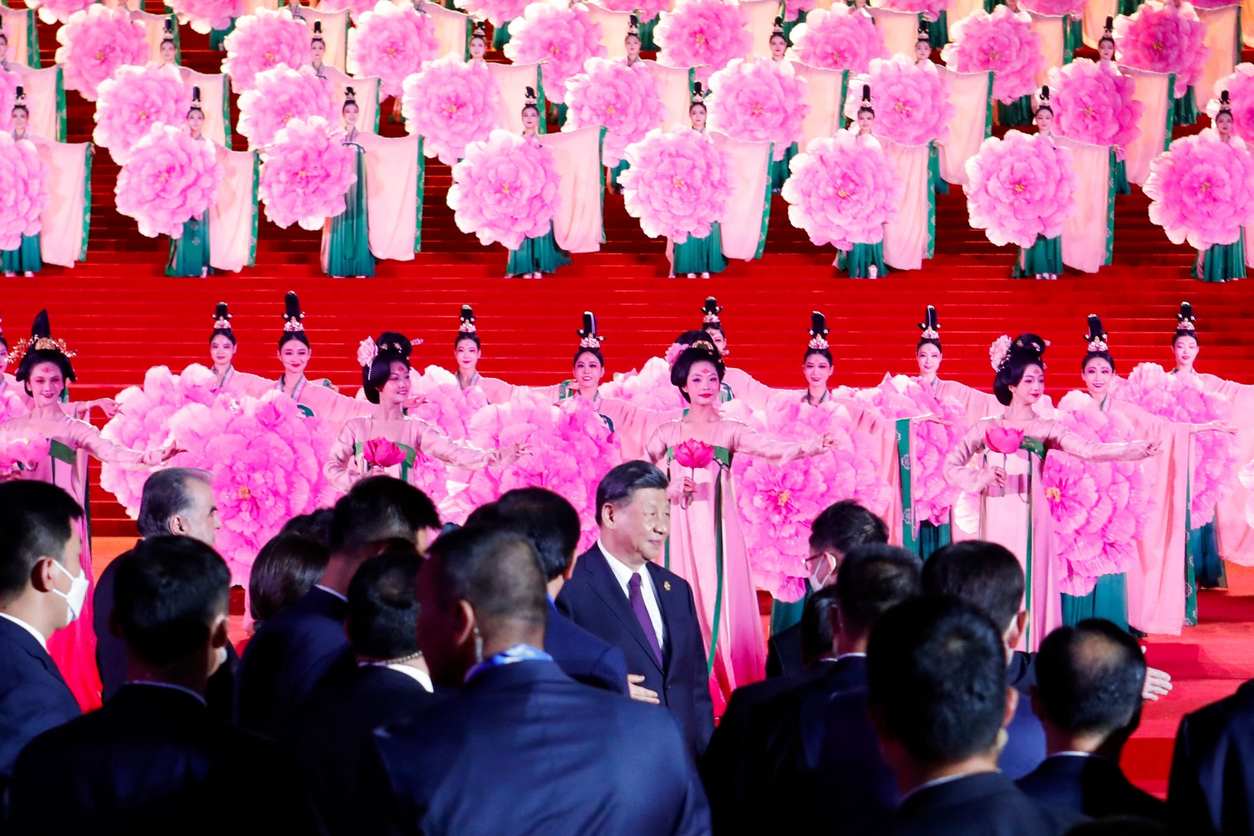 Xi Jinping tells China's writers and artists to 'practise morality and  decency