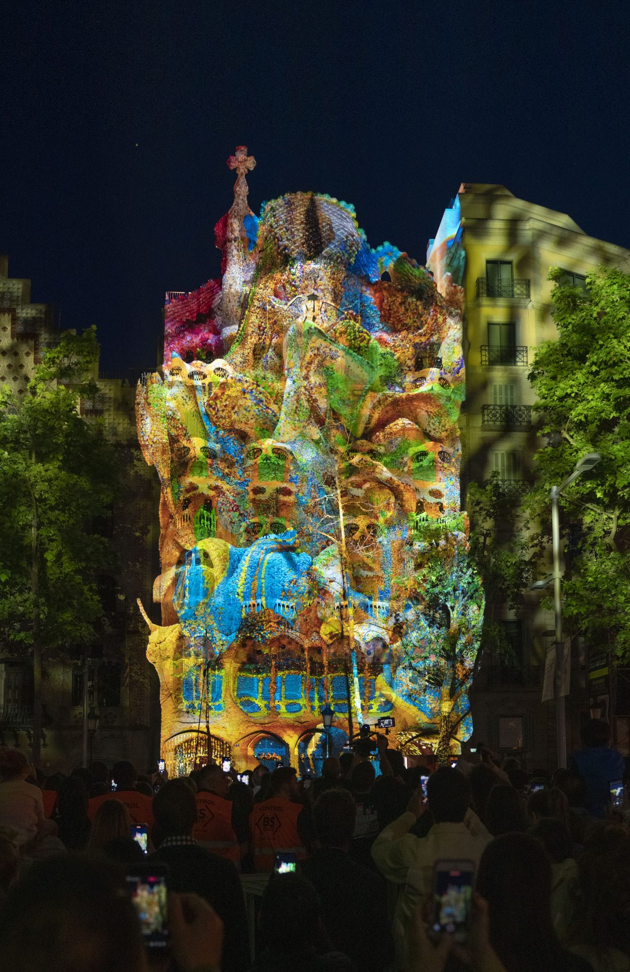Digital Artist Refik Anadol Lit Up the Facade of Gaudí’s Casa Batlló