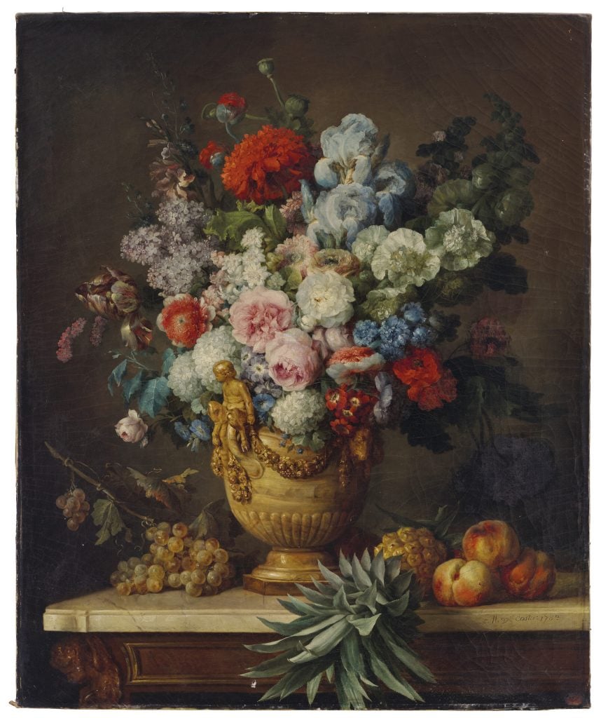 Anne Vallayer-Coster, Nature morte au vase d’albâtre rempli de fleurs avec sur une table plusieurs espèces de fruits, comme ananas, pêches et raisins (1783). Courtesy of Christie's Paris.