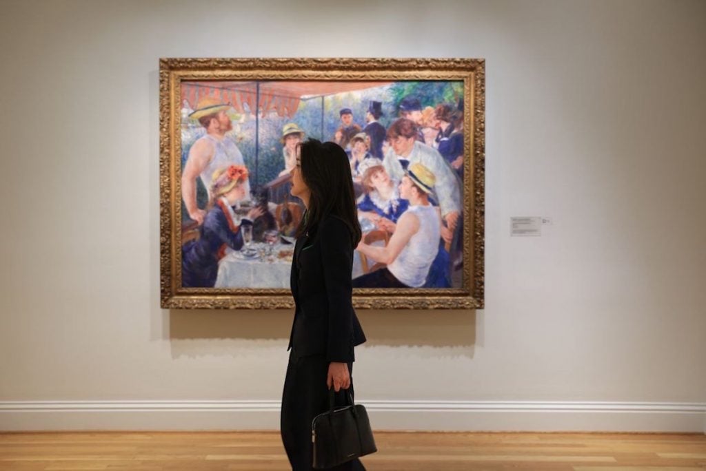 First Lady Kim Keon Hee at The Phillips Collection in Washington, D.C. April, 2023. Office of the President, Republic of Korea. Pierre-Auguste Renoir, Luncheon of the Boating Party, (between 1880 and 1881) © The Phillips Collection, Acquired 1923