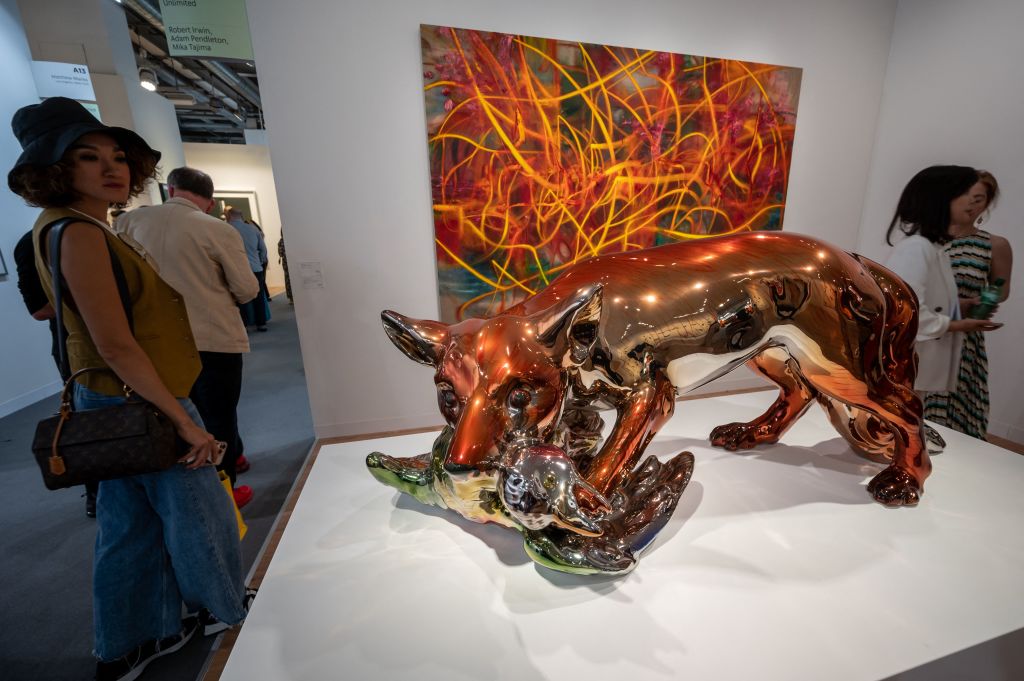 Fox with Bird (2016-2023) by US artist Jeff Koons, displayed at the gallery Pace during the Art Basel fair for modern and contemporary art, in Basel, Switzerland. Photo by Fabrice Coffrini/AFP via Getty Images.