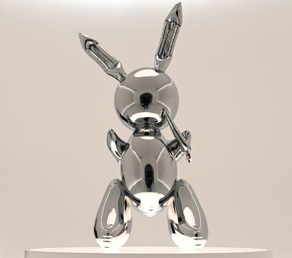 Jeff Koons, <i>Rabbit </i>(1986). Photo by Timothy A. Clary/AFP via Getty Images.