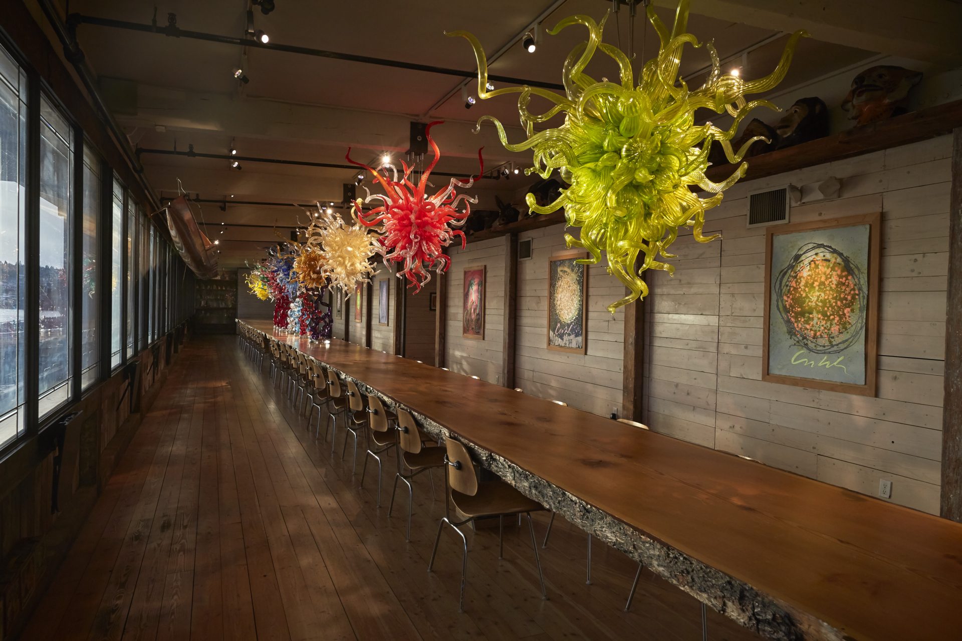 Step Inside Artist Dale Chihuly’s Stunning Seattle Studio, Filled With ...