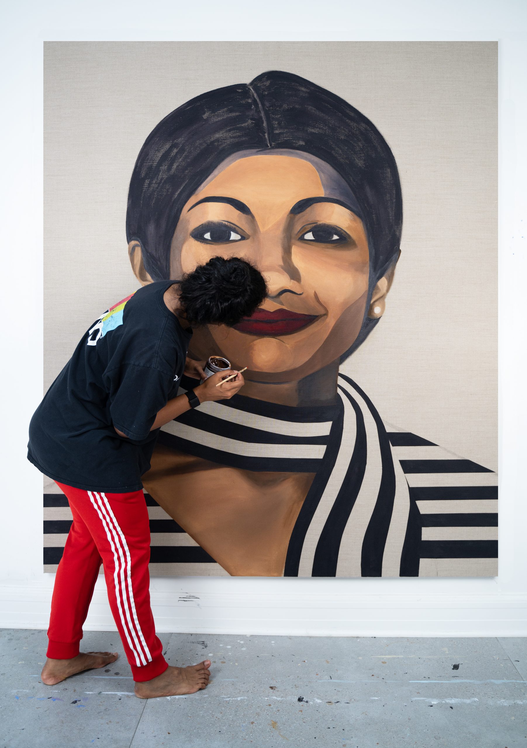 In Her Home Studio, Artist Maya Varadaraj Paints Massive Portraits to a ...