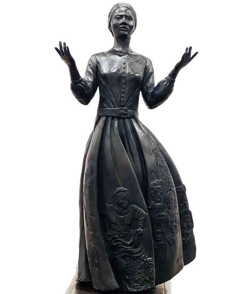 Vinnie Bagwell, <em>Harriet Tubman, City of Liberty</em>. Courtesy of the Philadelphia Office of Arts, Culture and the Creative Economy.