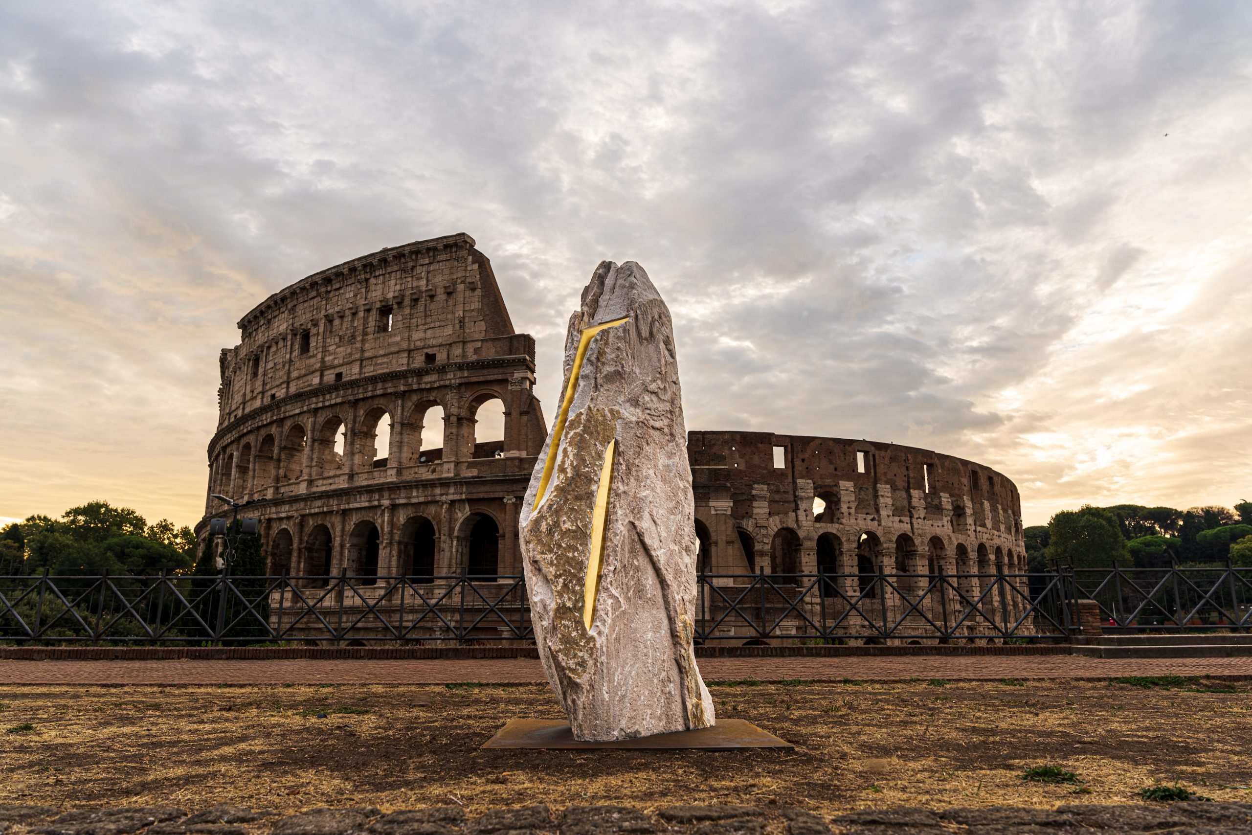 Installation view of Mattia Bosco, Sezione Aurea R2 (2023). Courtesy of Artistics.