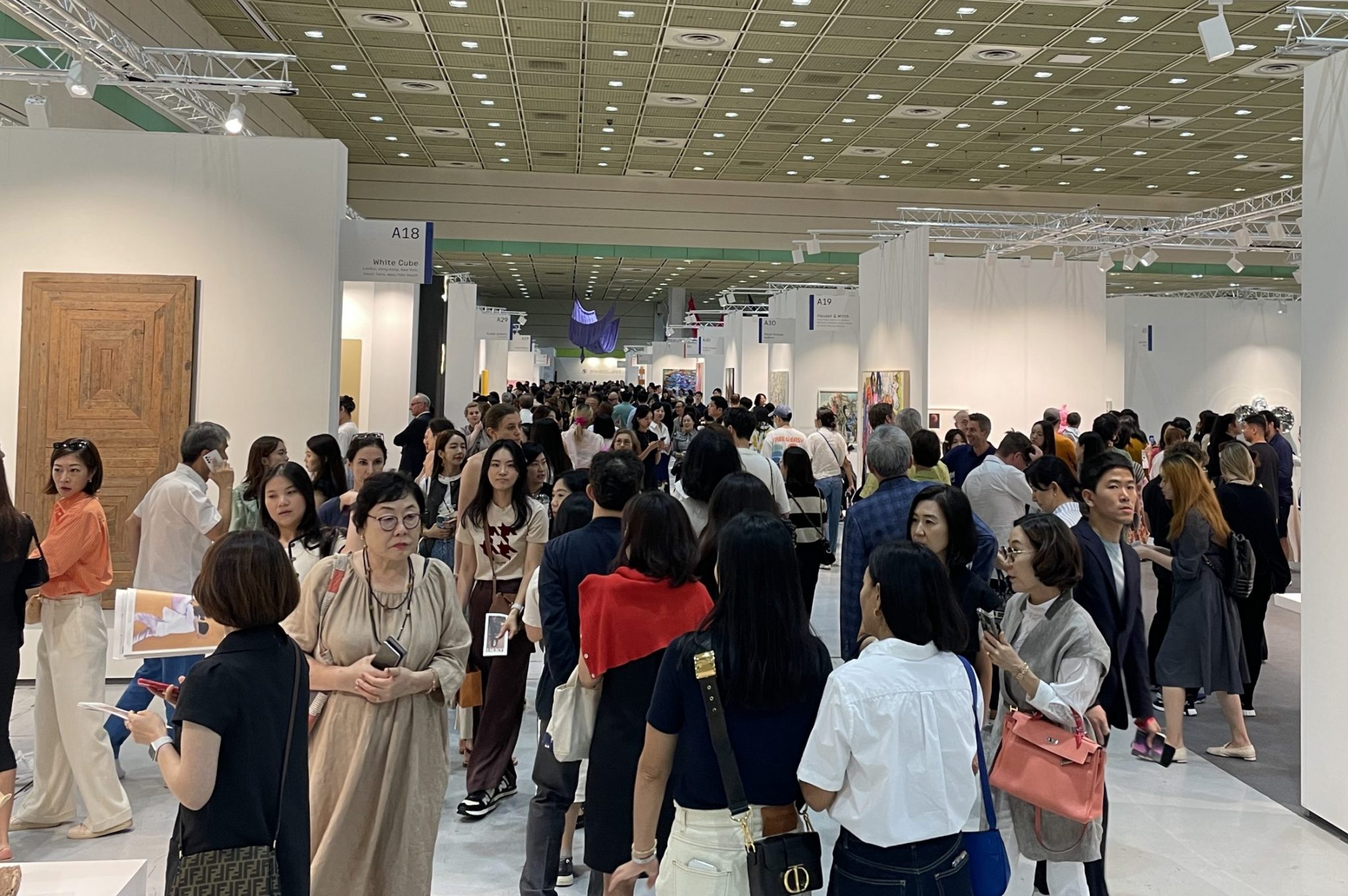 Price Check! Here’s What Sold—and For How Much—at Frieze Seoul 2023