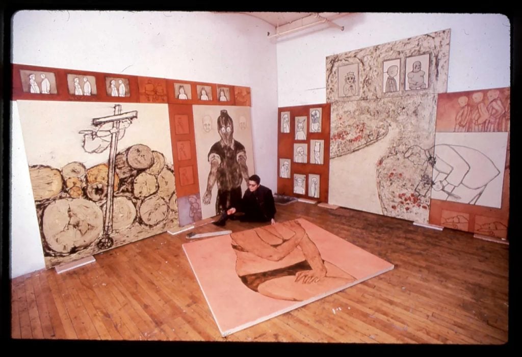 Ida Applebroog in her New York City studio (1987). Photo by Gianfranco Gorgoni, courtesy of Hauser & Wirth.