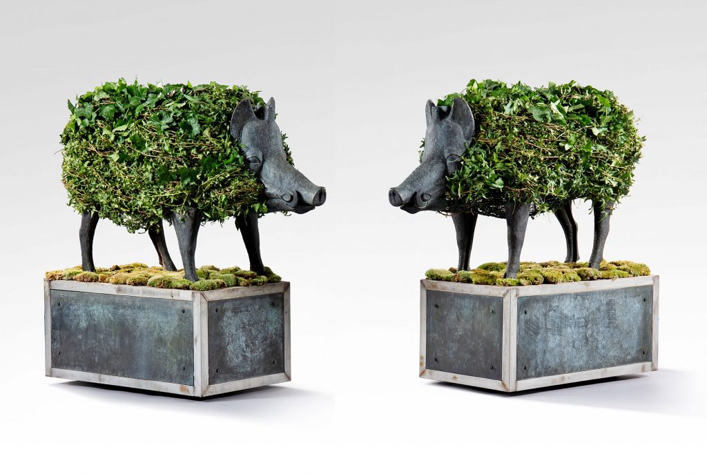 A pair of topiary wild boars in patinated bronze by François-Xavier Lalanne (est. €100,000–€150,000). Courtesy of Sotheby's.