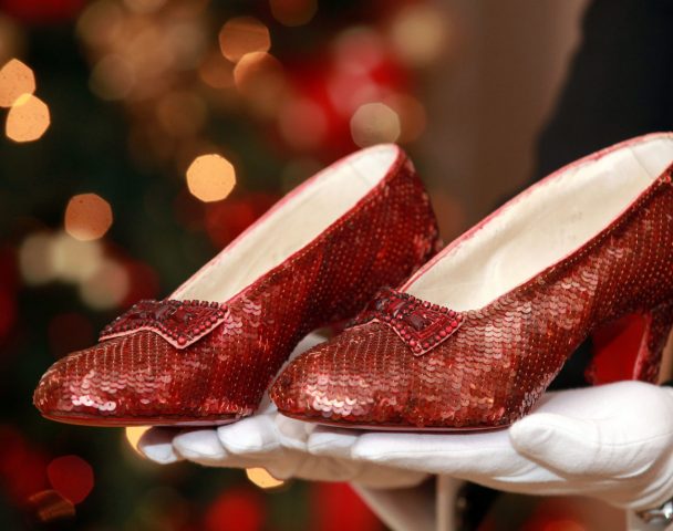 A Minnesota Man Has Pleaded Guilty To Stealing ‘the Wizard Of Oz Ruby Slippers From The Judy 8546