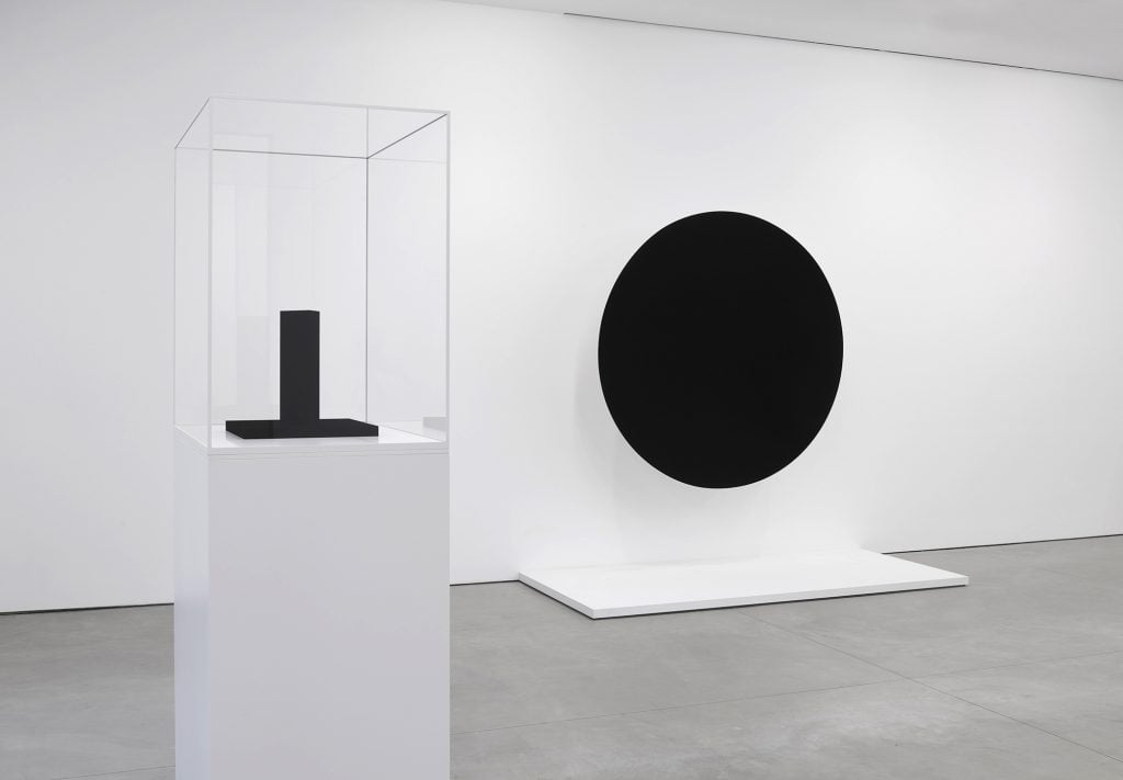 Anish Kapoor's Controversial Vantablack Works Finally Make Their U.S.  Debut. See Them Here
