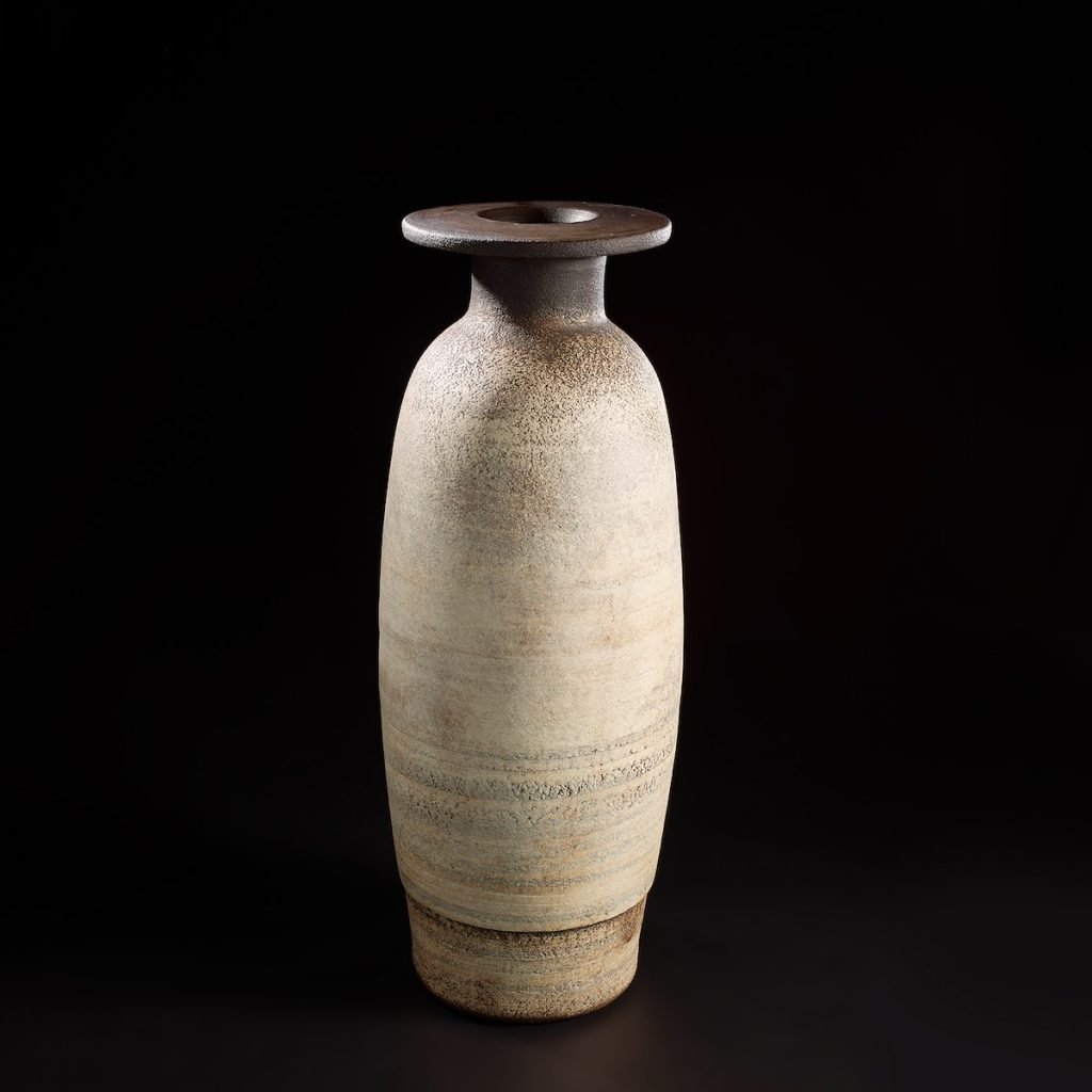 Hans Coper, Bottle (c. 1959 - 1962). Photo courtesy of the Department for Culture, Media and Sport.