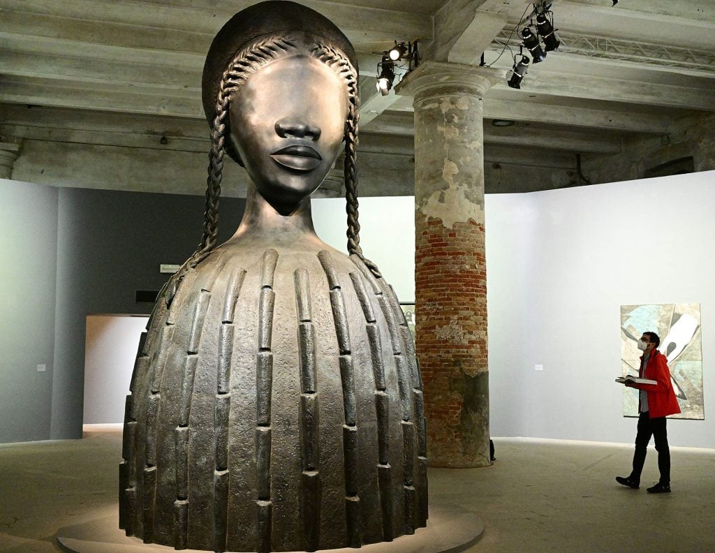Bronze sculpture by Simone Leigh (2012 Creative Capital Awardee in Visual Arts) at the 2022 Venice Biennale.