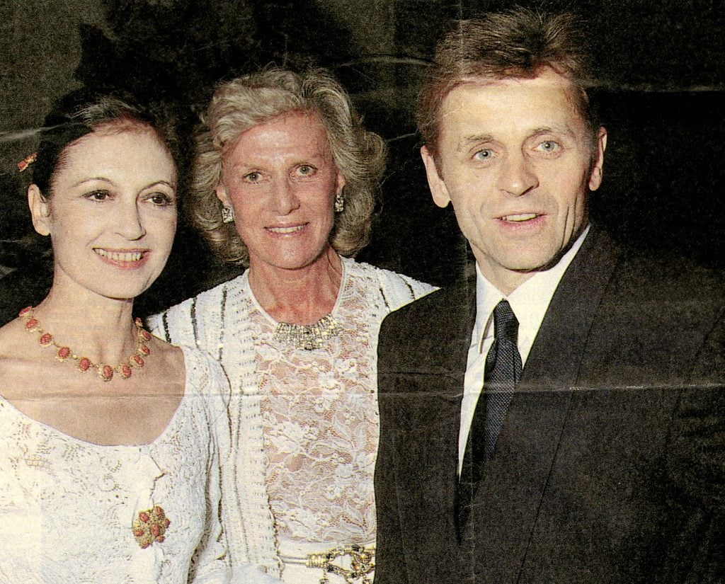 Mikhail Baryshnikov with Italian ballerina Carla Fracci and Countess Marina Cicogna
