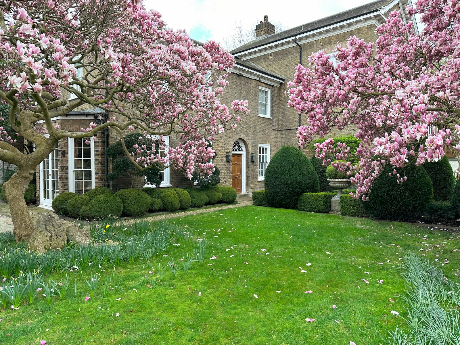 A mansion in London once owned by Freddie Mercury