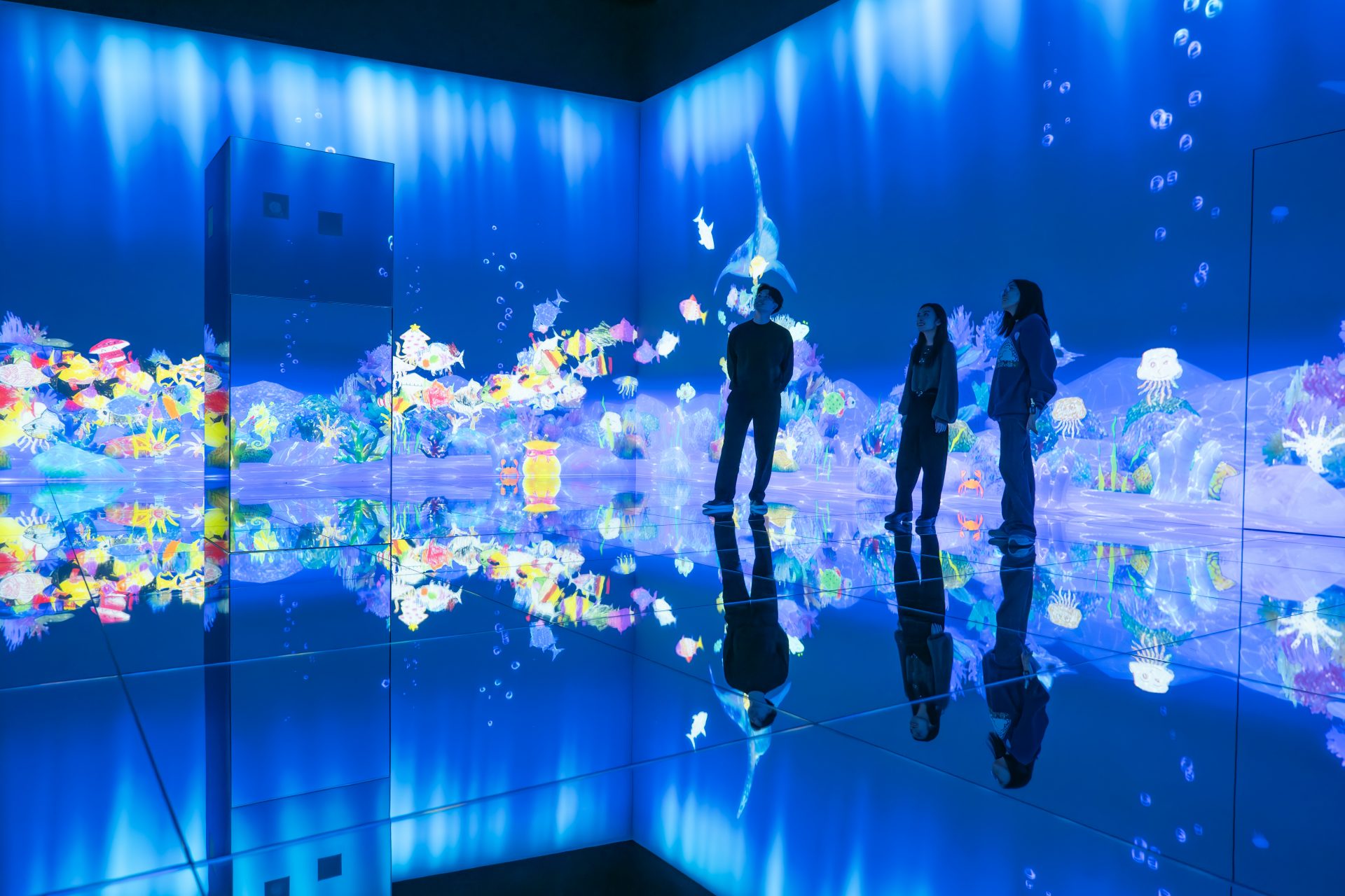 Getting Lost in Tokyo’s New teamLab Experience