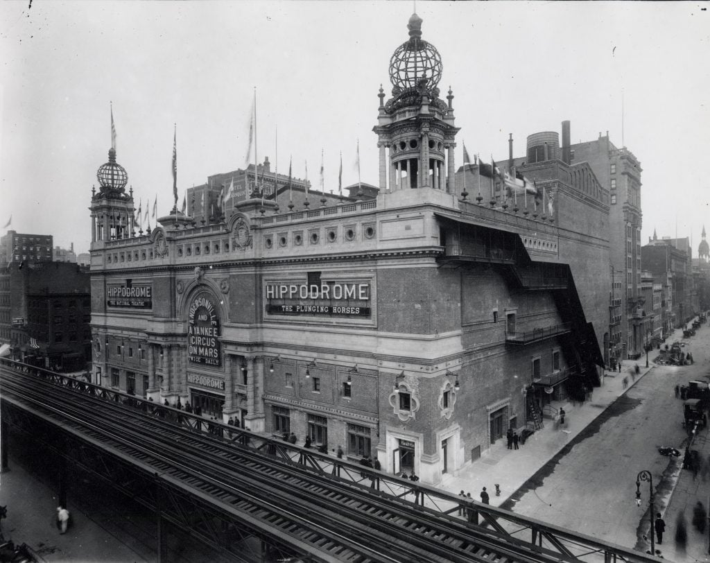 the outside of the Hippodrome in 1905