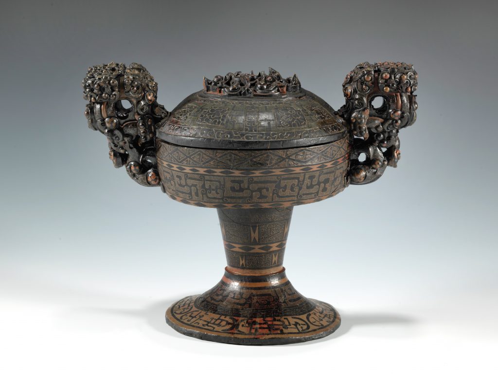bronze vessel from ancient china