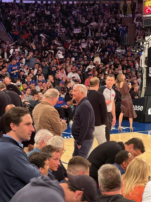 The court-side crowd at a New York Knicks game. 