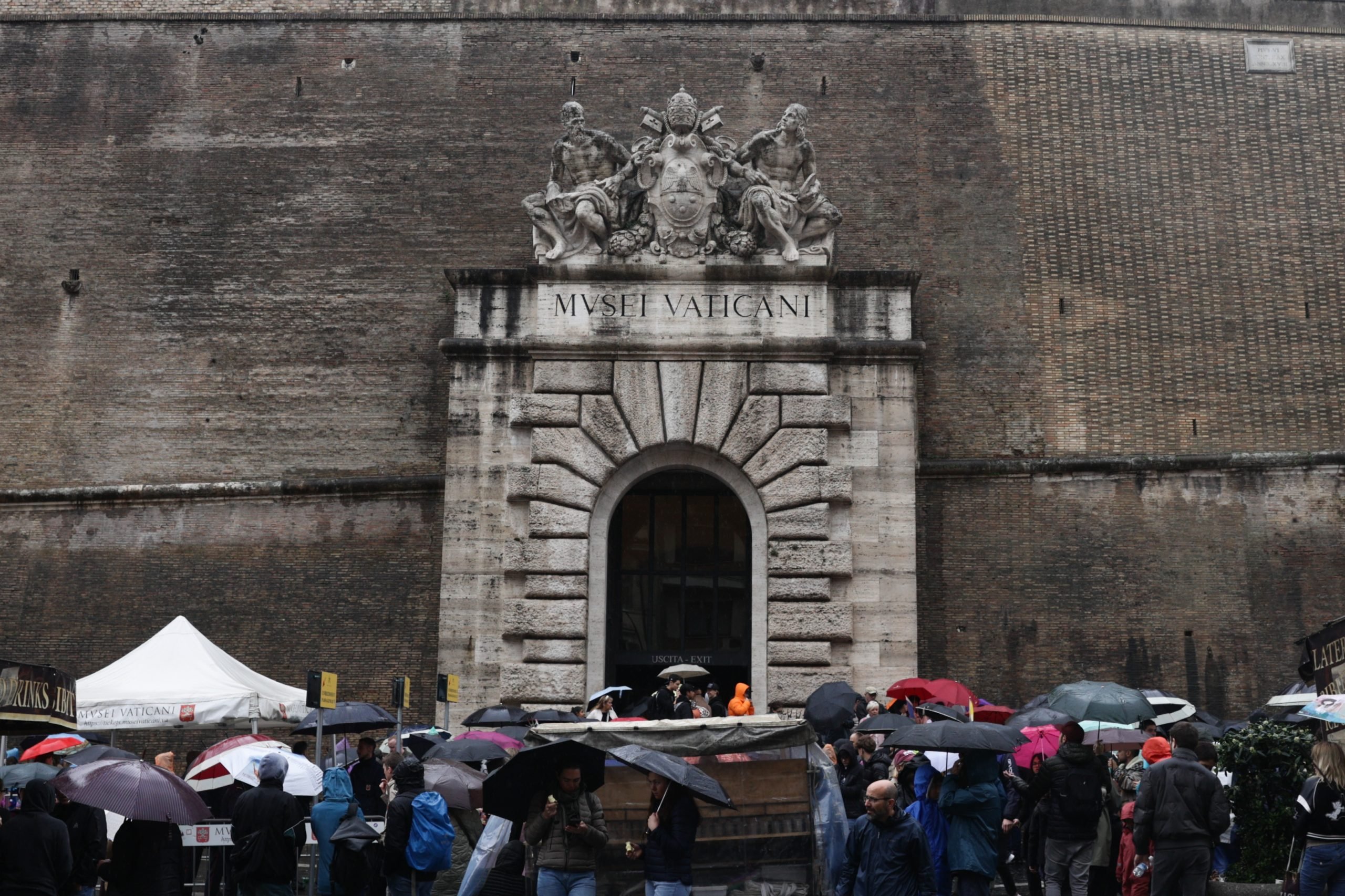 photogeaph of the vatican museum exit gate