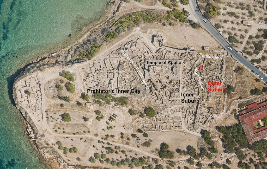 An aerial photograph of the Bronze Age settlement Kolonna on the Greek island of Aegina