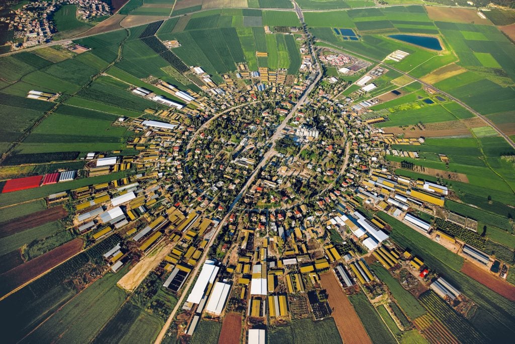 Yann Arthus-Bertrand's aerial photograph 