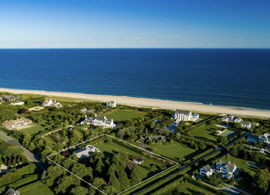 An aerial few of a swanky seaside stretch of Southampton, New York.