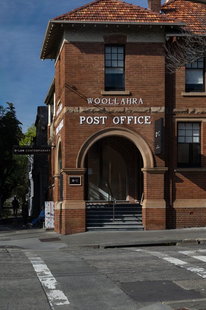 an image of the facade of D'Lan contemporary new gallery in Sydney, a former post office in Woollahra