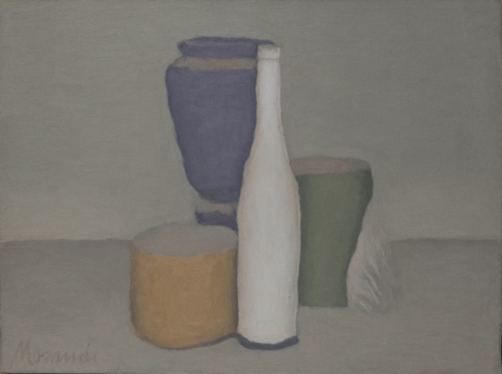 painting of pots and vase in soft pastel by Giorgio Morandi