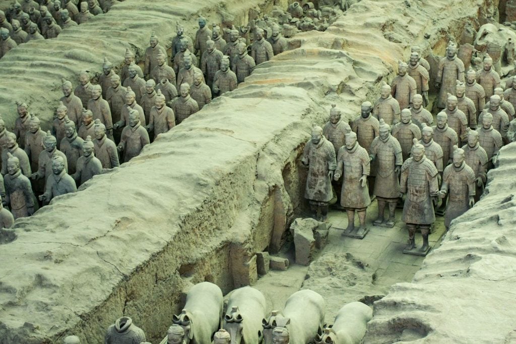 A photo of the terracotta warriors buried in Chinese emperor Qin's tomb