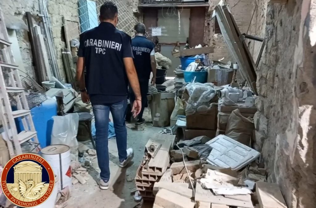 An image of Carabinieri at the site in Naples. 