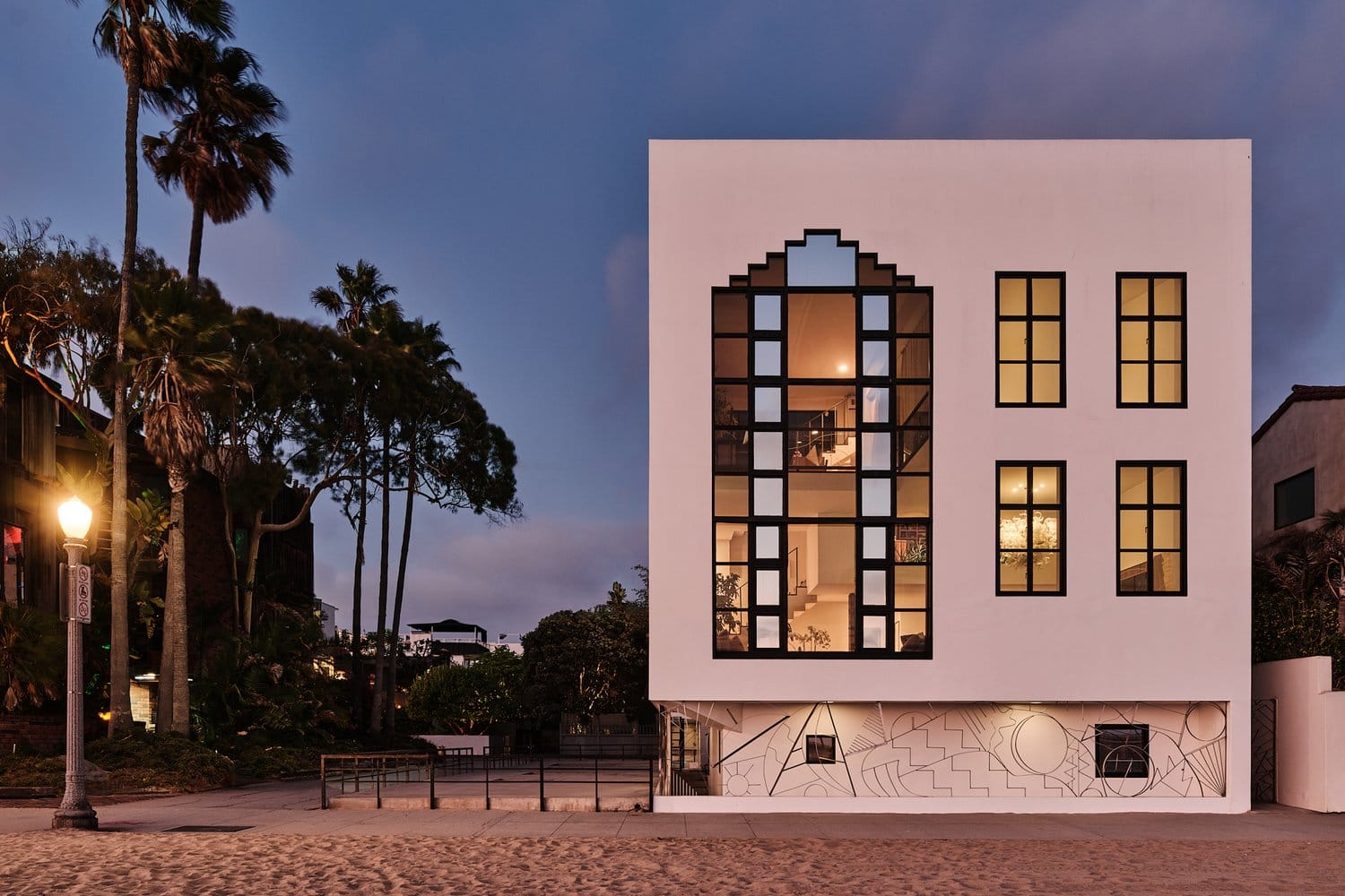 Famed Doumani House, Filled With Works by L.A. Art Icons, Hits the
