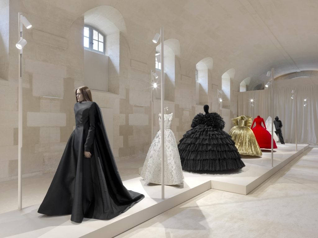 『バレンシアガ by デムナ』展 カタログ BALENCIAGA展@Paris 非売品】『バレンシアガ by デムナ』展 カタログ BALENCIAGA