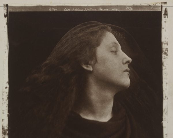 アート・デザイン・音楽 Julia Margaret Cameron File:Julia Margaret Cameron - Ophelia Study No. 2 - Google