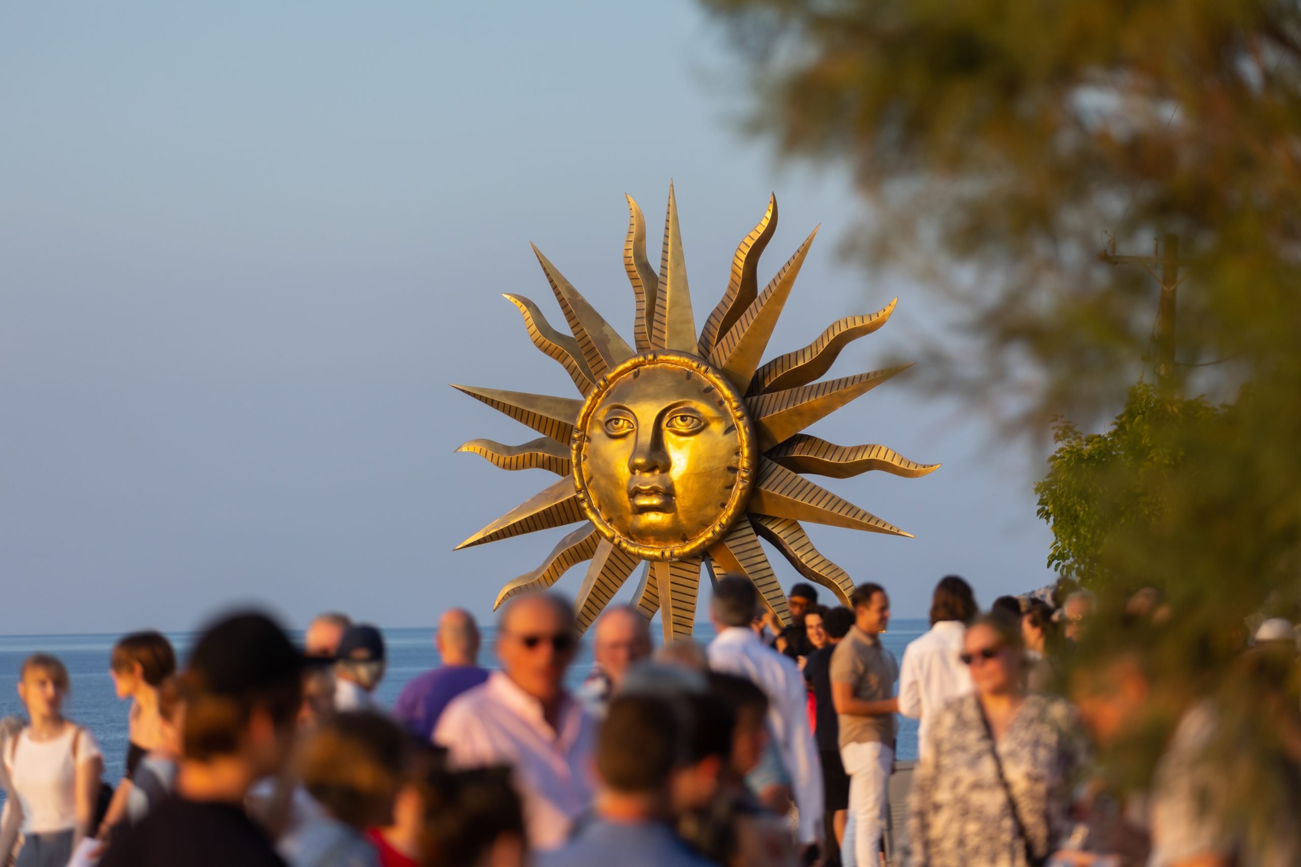 sculpture of a sun