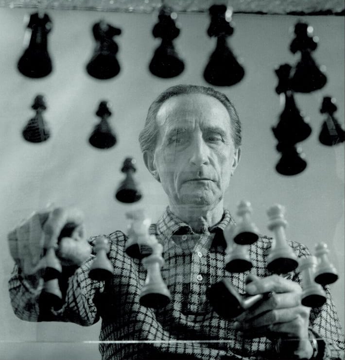 Arnold Rosenberg, Marcel Duchamp playing chess on a sheet