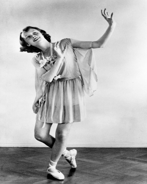 Audrey Hepburn Dance recital photograph Photo: Manon van Suchtelen (1942) courtesy The National Portrait Gallery